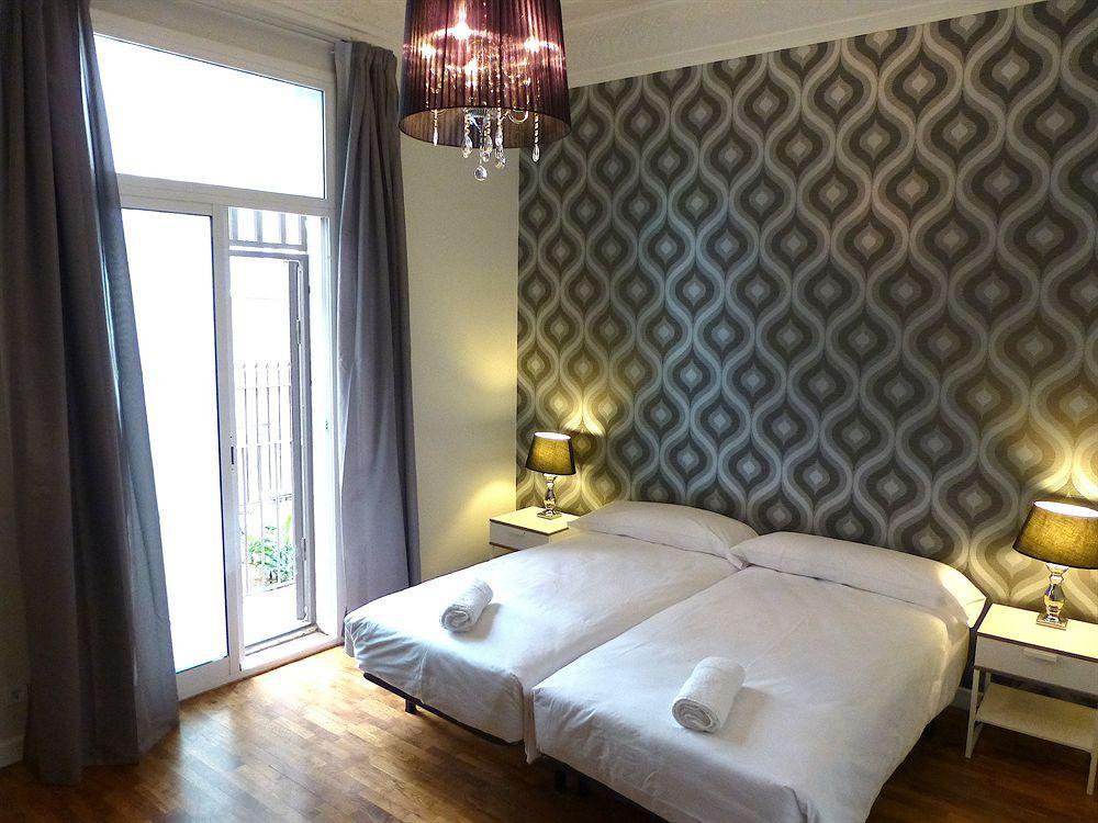 Super Balmes Guest House برشلونة المظهر الخارجي الصورة