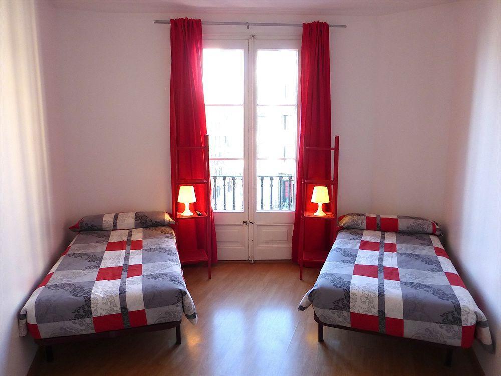 Super Balmes Guest House برشلونة المظهر الخارجي الصورة