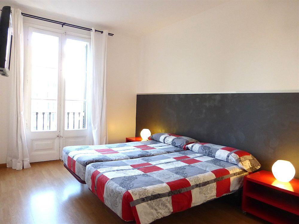 Super Balmes Guest House برشلونة المظهر الخارجي الصورة