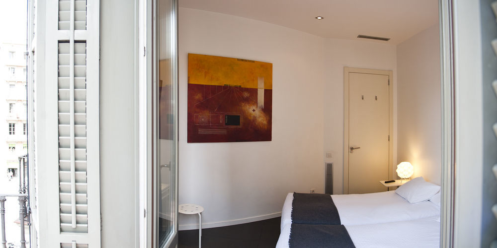 Super Balmes Guest House برشلونة المظهر الخارجي الصورة